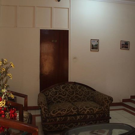 Oyo 5232 Kwality Hotel Ντεχραντούν Εξωτερικό φωτογραφία